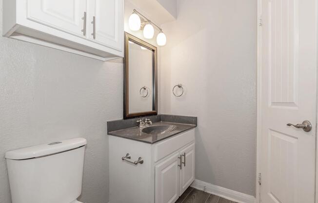 2 beds, 1 bath, 863 sqft, $1,150