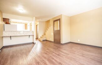 525-Monmouth Villas