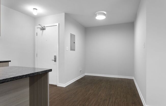 1 bed, 1 bath, 307 sqft, $1,995, Unit 523