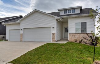 Beautiful Glynn Village Ranch w/ finished basement