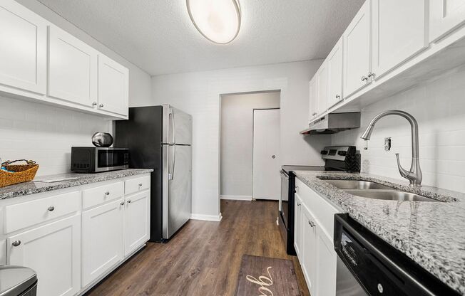 2 beds, 1 bath, 988 sqft, $1,199, Unit 545-201