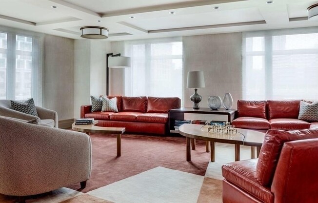 1 bed, 1 bath, 692 sqft, $3,500, Unit 10M