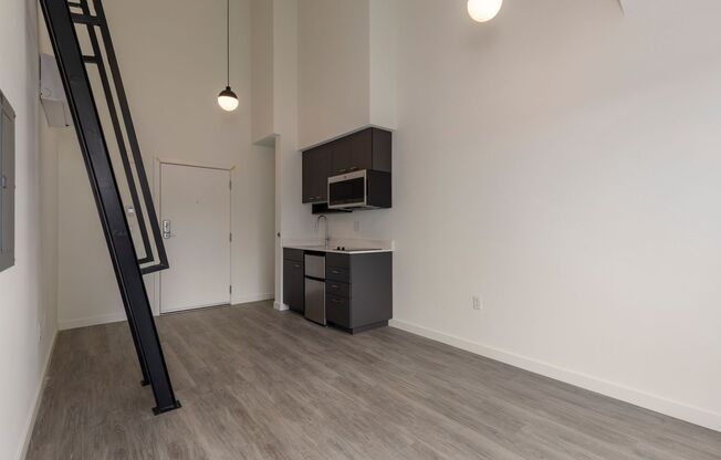 Studio, 1 bath, 302 sqft, $1,150, Unit 408 MFTE