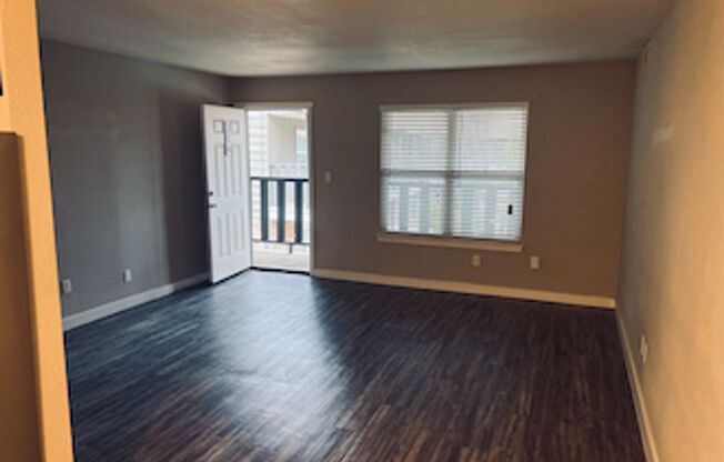 1 bed, 1 bath, 746 sqft, $825, Unit 206