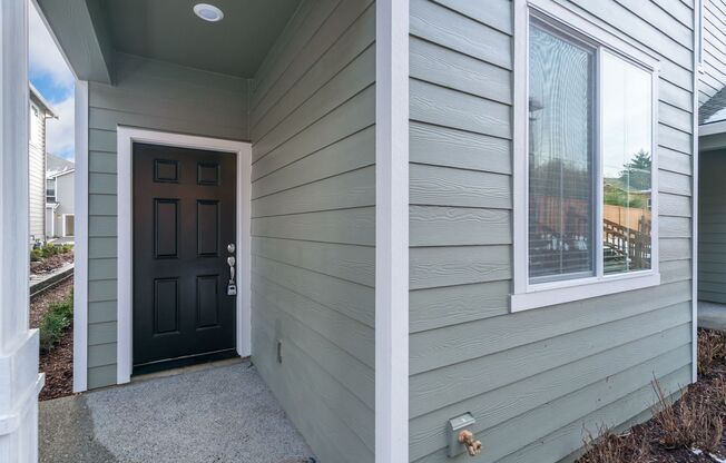 Super clean & spacious 4-bdrm/3-bath townhome in NE—Attached garage, great location