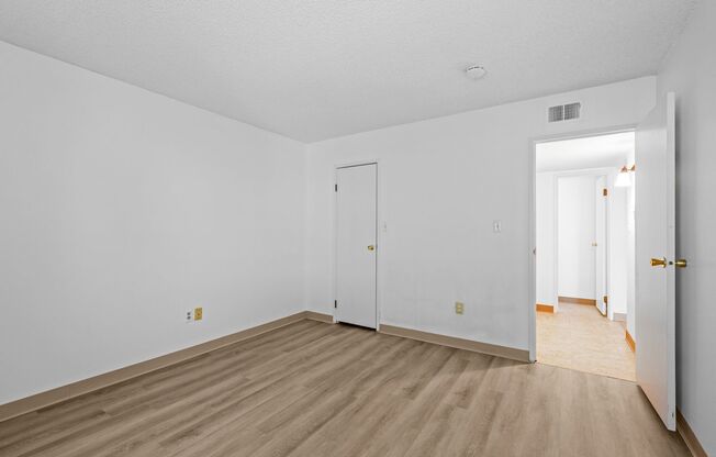 1 bed, 1 bath, $1,500, Unit # 102R