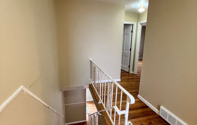 3 beds, 1.5 baths, 1,400 sqft, $1,600, Unit 2547