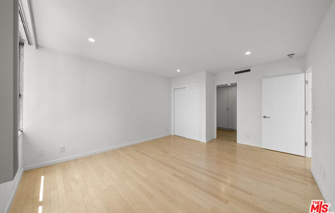 2 beds, 2 baths, 1,080 sqft, $6,300, Unit 808