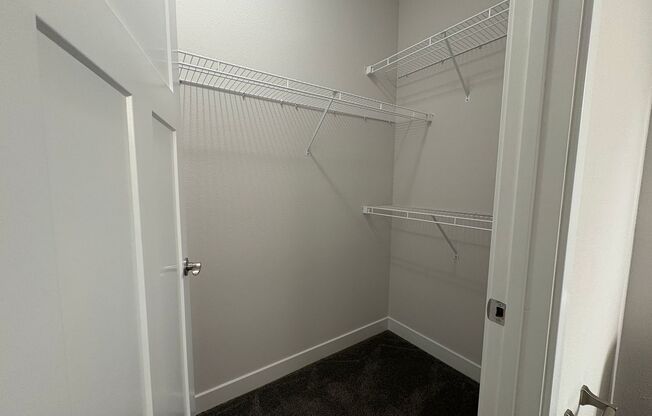 2 beds, 2 baths, 1,034 sqft, $1,950, Unit 4888-141