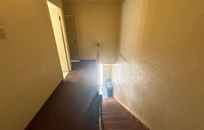 1 bed, 1 bath, $450, Unit Room 6