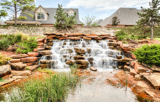 End Unit- @ Muirfield Village- Classic Bill Roberts Custom Built- 4 Bedrooms+ Media Room- Close to Rose Creek and Gaillardia Golf Course- Edmond Schools- Maintenance & Lawncare included