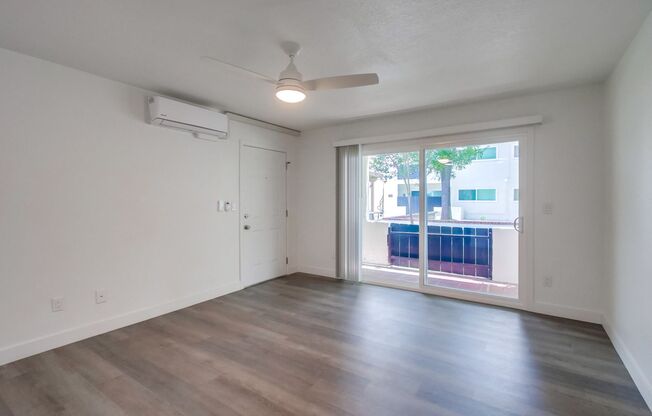 1 bed, 1 bath, 576 sqft, $2,445, Unit 6