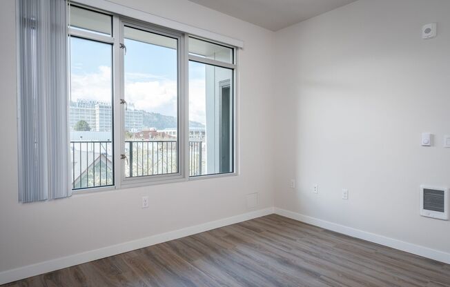 2 beds, 2 baths, 920 sqft, $2,395, Unit 25-305