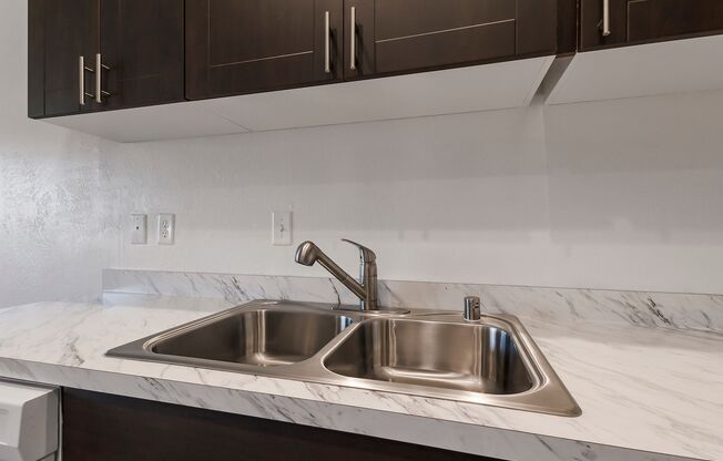 1 bed, 1 bath, 550 sqft, $1,200, Unit 1342-3