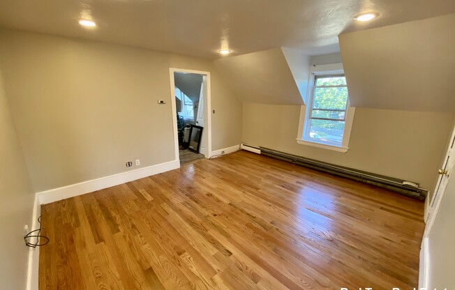 335 BAKER ST