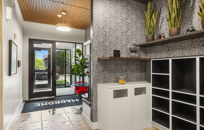 Studio, 1 bath, 277 sqft, $1,240, Unit 623