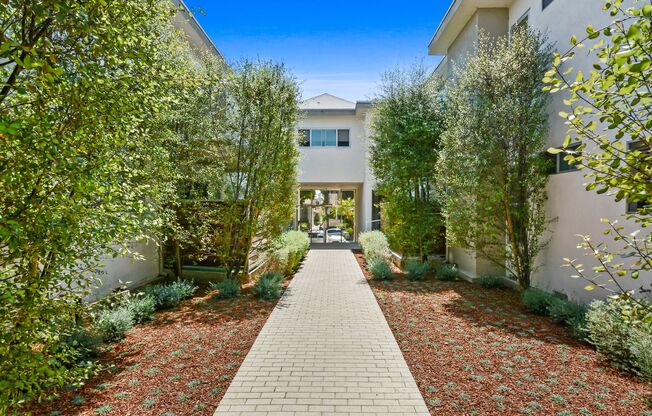 2 beds, 2 baths, 1,200 sqft, $4,895, Unit 102
