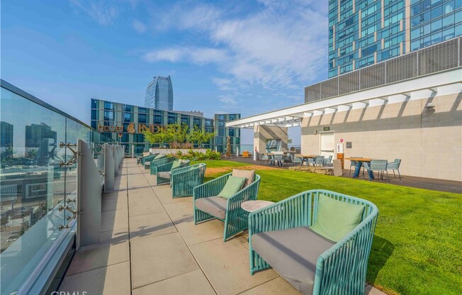 Studio, 1 bath, 519 sqft, $2,400, Unit 517