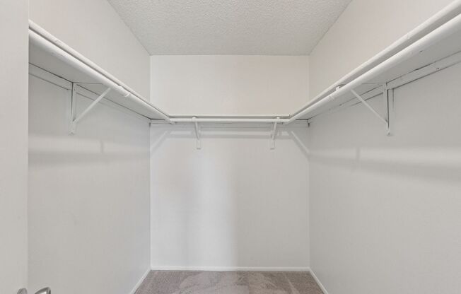 2 beds, 1.5 baths, 850 sqft, $1,490