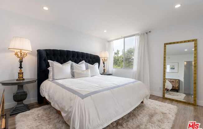 1 bed, 2 baths, 712 sqft, $3,600, Unit 518