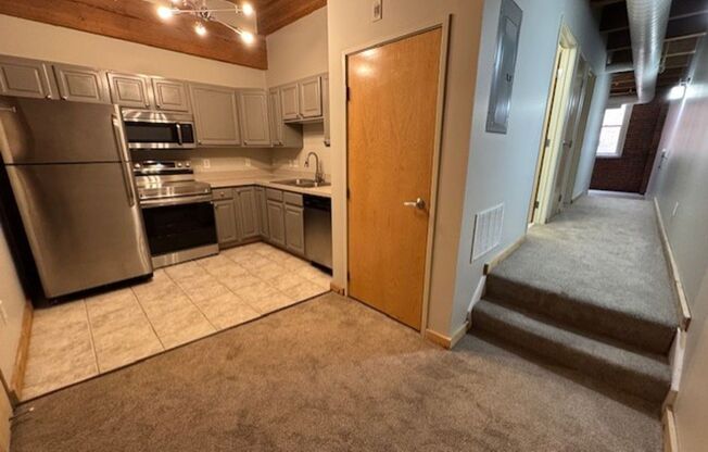 1 bed, 1 bath, 630 sqft, $1,150, Unit 623