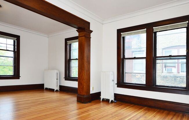 1 bed, 1 bath, 410 sqft, $985, Unit 3 - 31