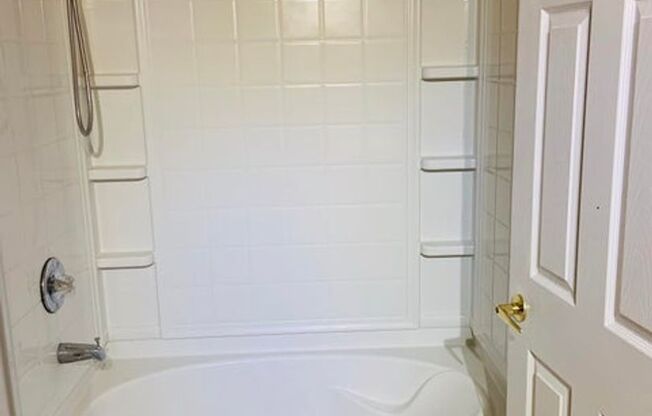 2 beds, 2.5 baths, $1,750, Unit UNIT 173