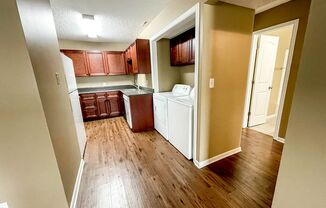 2 beds, 1 bath, 750 sqft, $895, Unit 2335-13