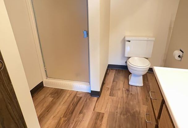 2 beds, 2 baths, 945 sqft, $979.99, Unit 825-J16