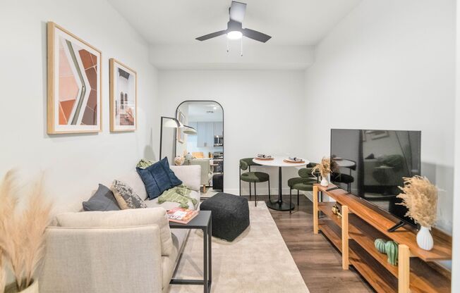 Studio, 1 bath, 663 sqft, $1,499, Unit 1038