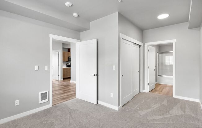 2 beds, 2 baths, 919 sqft, $2,020, Unit 403