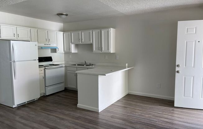 1 bed, 1 bath, 650 sqft, $1,170, Unit 3463-4