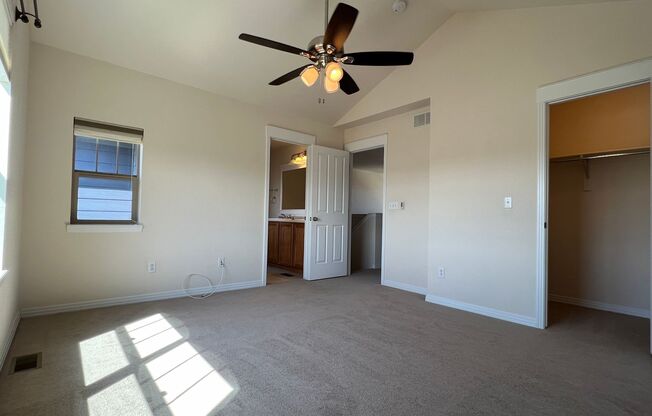 2 beds, 2.5 baths, $2,795