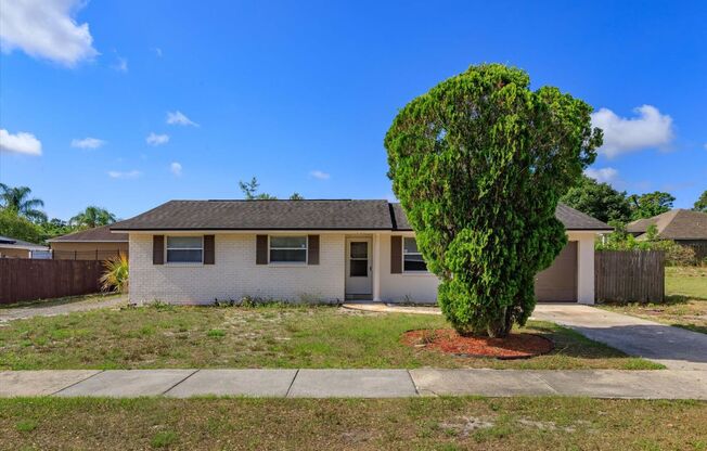 Charming 3-Bedroom Single-Family Home with Large Yard in Sanford — $1,697/month