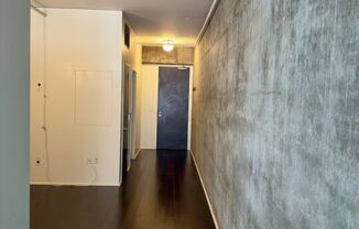 1 bed, 1 bath, 860 sqft, $2,695, Unit 907
