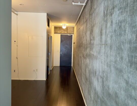 1 bed, 1 bath, 860 sqft, $2,695, Unit 907
