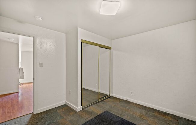1 bed, 1 bath, 800 sqft, $699, Unit 103 W Lincoln Ave #11