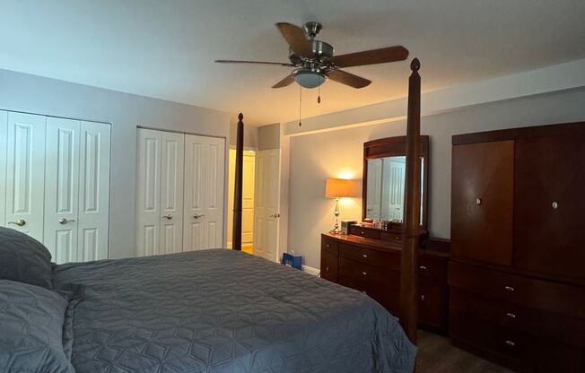 2 beds, 1 bath, 1,200 sqft, $3,275, Unit 418-1105