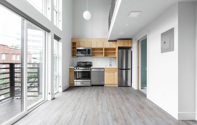 1 bed, 1 bath, 395 sqft, $1,358, Unit 409