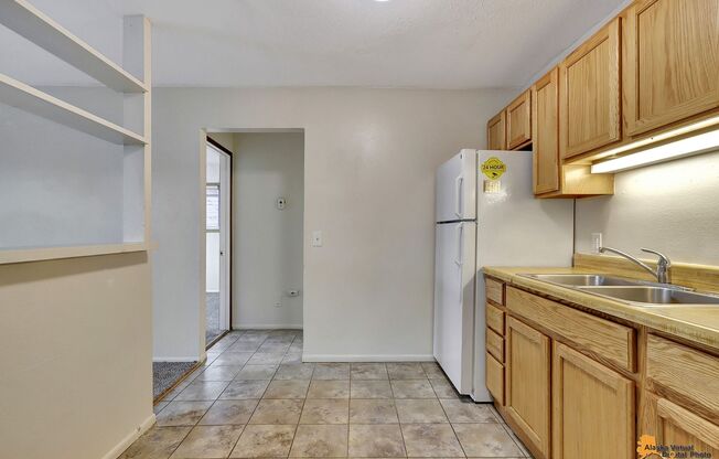 1 bed, 1 bath, $1,100, Unit 3