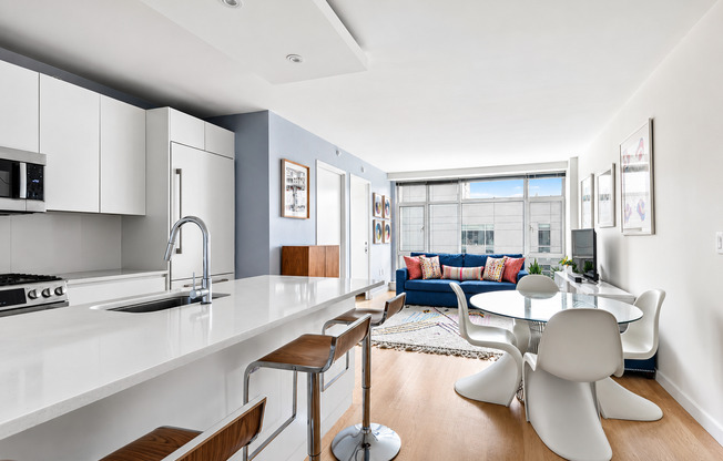 2 beds, 2 baths, $6,100, Unit 5C