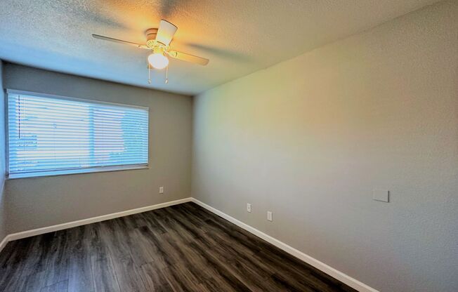 2 beds, 1 bath, 645 sqft, $1,300