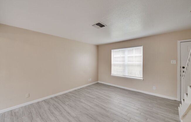 1 bed, 1 bath, 768 sqft, $979, Unit 1910