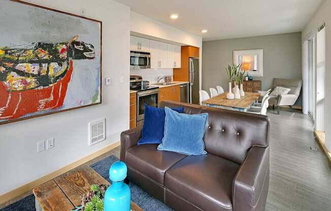 lots of natural light in apartment