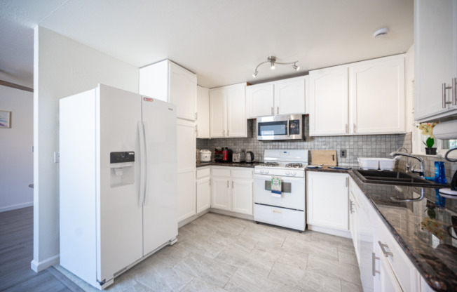 401 LORENZI ST
