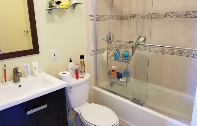 2 beds, 2 baths, 1,005 sqft, $4,200, Unit 601