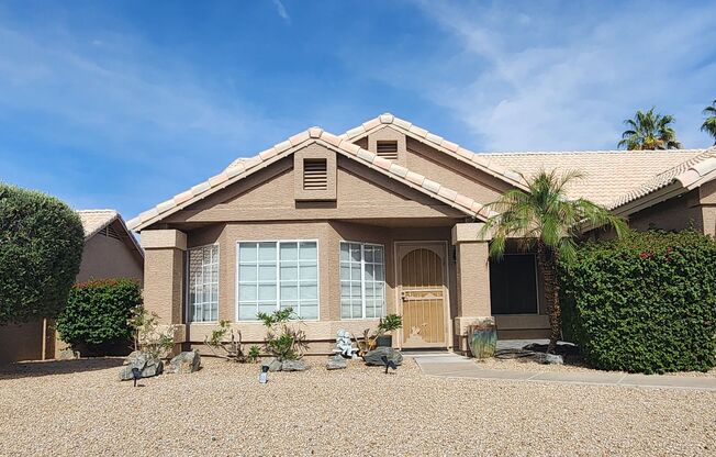 Spacious 3 Bedroom in the Foothills!