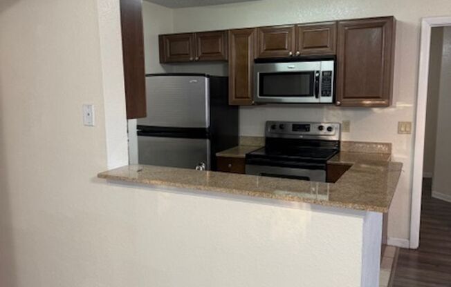 2 beds, 2 baths, 971 sqft, $1,700, Unit 517