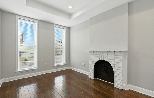 1700 N BROADWAY