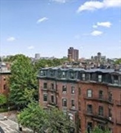 556 COLUMBUS AVE